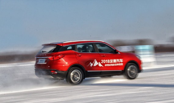 内蒙古呼伦贝尔牙克石冰雪试驾汉腾X5 看看零下40度车的性能如何 东风