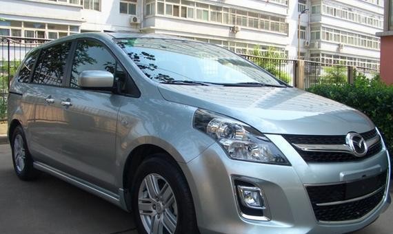 解释着“无敌第二排 马自达8” 若何打造