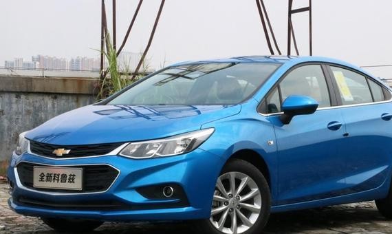 表哥提了台科鲁兹骚蓝，表弟提了辆科沃兹骚蓝，乡下大舅笑开了花