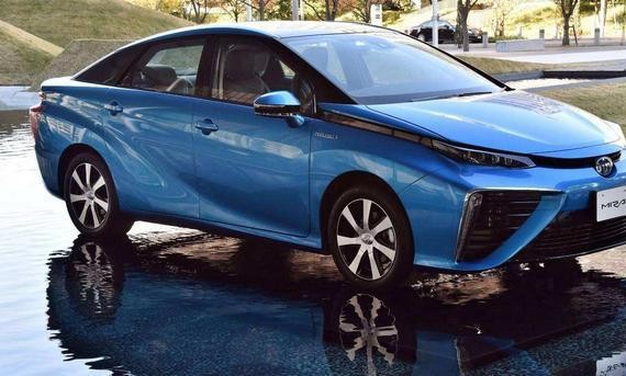 买这车不加油不充电，排放物还可洗马路