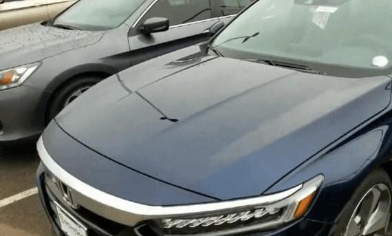 停车场偶遇两台18款雅阁，帅出了天际，售16万迈腾地位不保