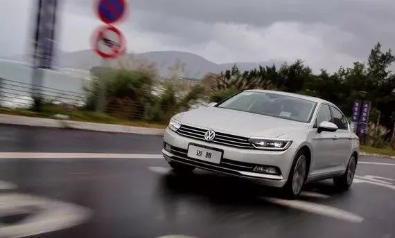 “标杆”能不能用销量衡量？试驾一汽-大众迈腾2018年型