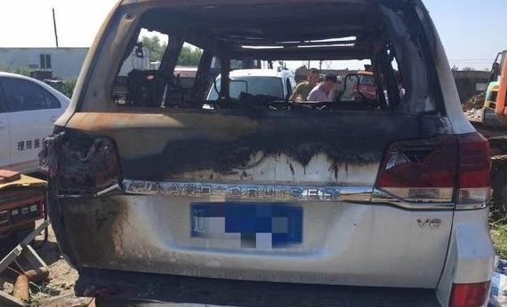 须眉花3万元购置一辆丰田酷路泽残值，修睦后却不克不及解决过户