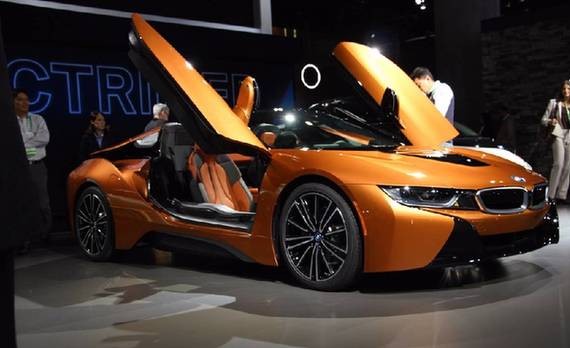 宝马i8 Roadster洛杉矶车展首发 领先电动软顶设计