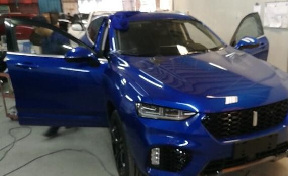 新提WEY VV7不到两小时就被洗车机夹住，车主：都怪车太大