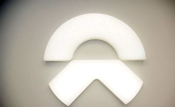 蔚来再次发力，全新5座SUV年底发布，圈钱的特斯拉该何去何从？