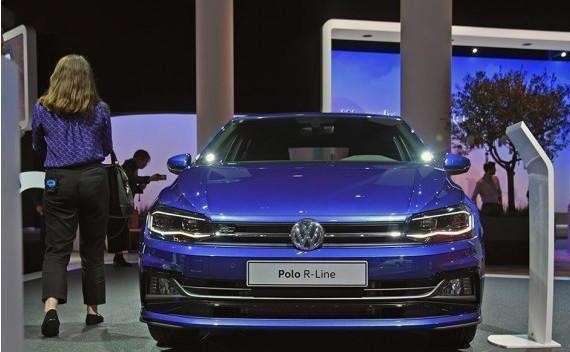 全新大众POLO上市，颜值比飞度漂亮，比福克斯还实用，仅7万多