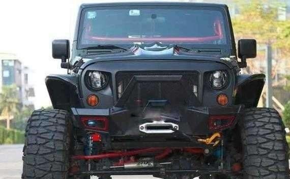 国产神车顶配3万，4驱挑战45度大坡，牧马人有点怂