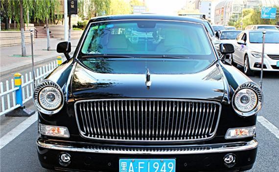 哈尔滨土豪500万买红旗L5！悬挂“1949”车牌！奔驰看了不敢超车