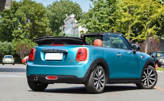 宝马MINI的小钢炮，最小的敞篷跑车，最便宜的跑车