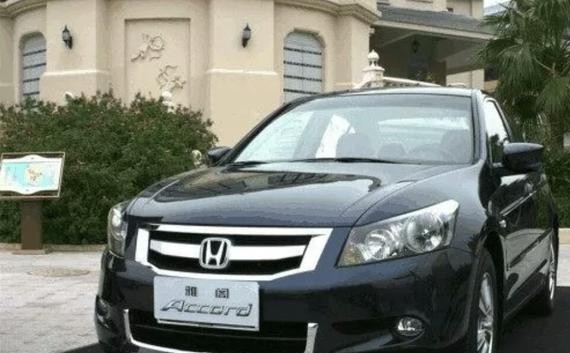 本田追尾哈弗H9，本田车主哭了，哈弗车主笑了