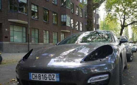 无耻小偷越来越会办事儿，专给百万豪车“抠眼睛”到二手货市场卖