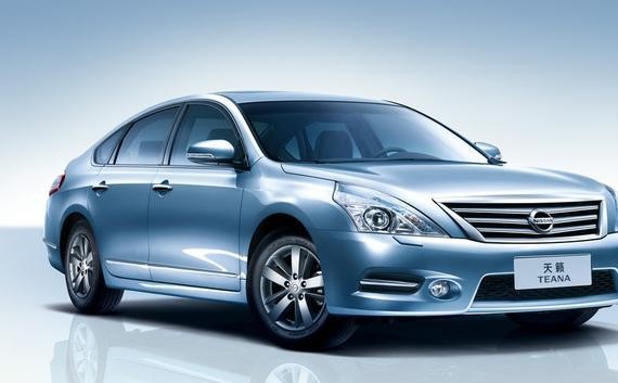 日产天籁轿车刚换电瓶就无法启动，大家可以思考一下故障原因？