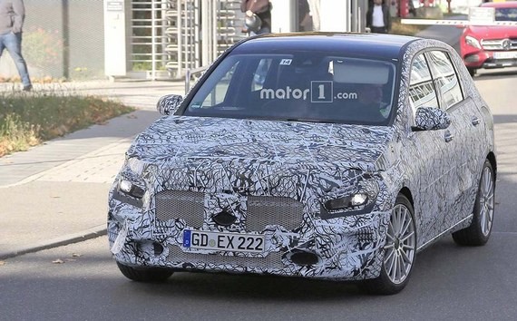 奔驰全新一代B级谍照曝光 内部空间提升