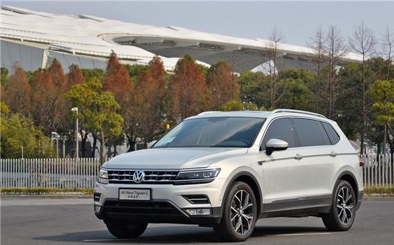 都是今年的新款SUV，25万预算买哪台更合适？
