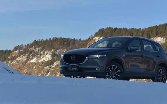 还在赞叹省油又运动的创驰蓝天？现在的马自达已经能自动控制车身重心了