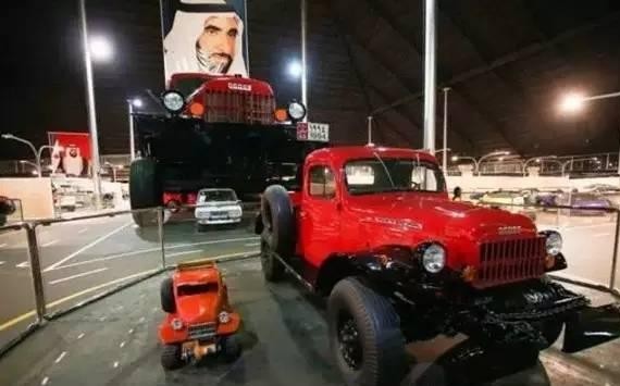 土豪玩改装晃瞎P民钛合金眼