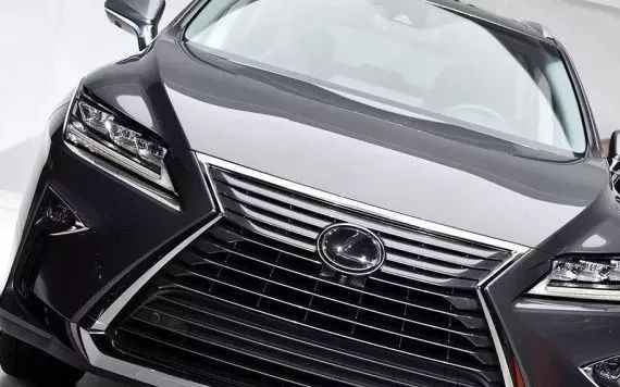 如果长得帅会被人嫉妒，那么这台又帅又长车一定没朋友！