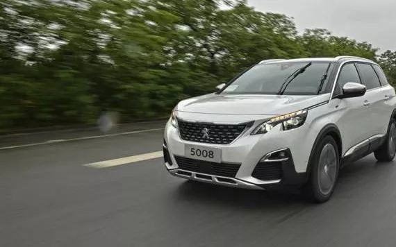 车威斗兽场 | 标致5008 PK 雷诺科雷傲，20万出头的法系SUV到底该买谁？