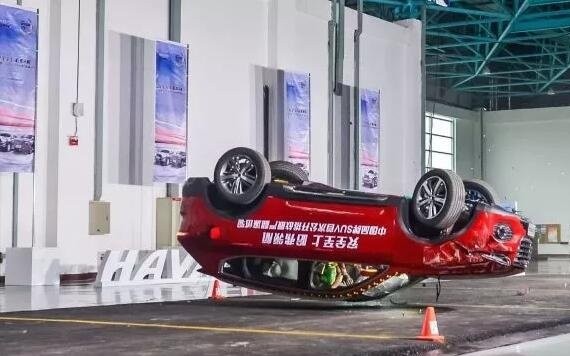 全新哈弗H6翻滚三周半之后，被拆解了……