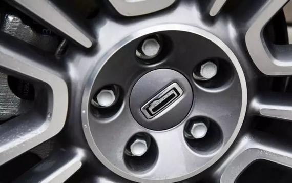 中国第一家国产高端SUV，月销却只有3位数