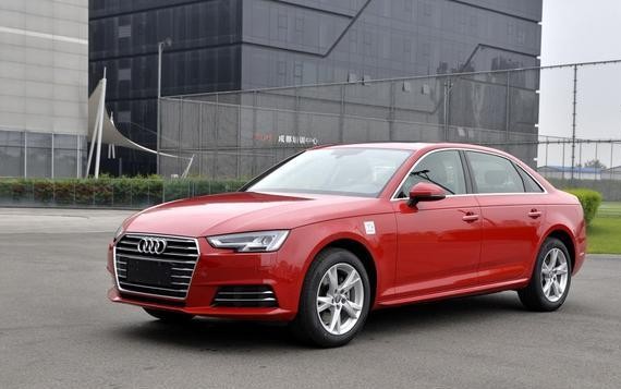 18款奥迪A4L全面升级，奢华外观不失奥迪风格，宝马3都甘拜下风