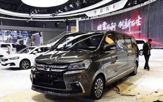 国产中高端MPV车型，档次不比路虎低，空间很大，仅需12万！