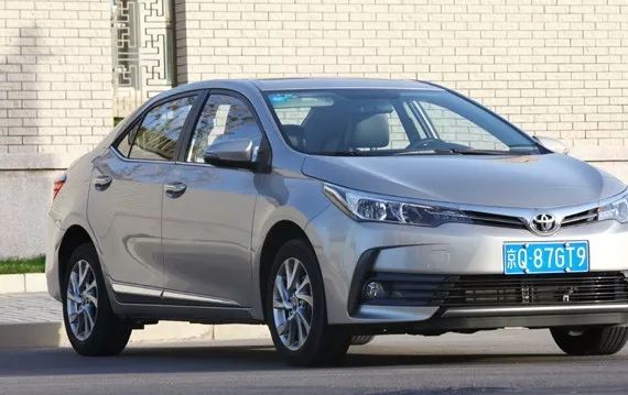 虽不出彩但很适合家用——试驾2017款卡罗拉1.2T GLX-i