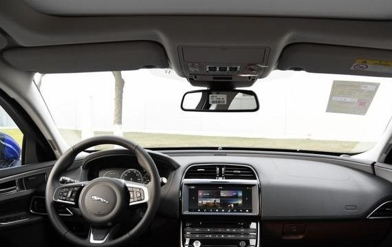 最美汽车内饰对比，这8款豪华品牌中型车内饰，谁的最好看？