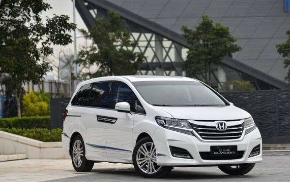 30岁的好男人，都在纠结这三款真正的“家用车”！