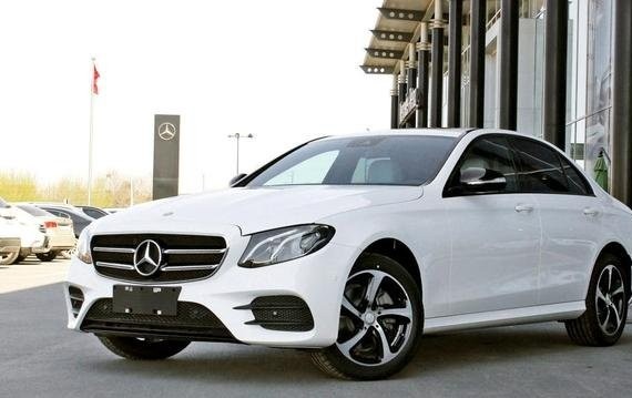 新奔驰E级已上市，据说后排能加热，售42.28-62.98万你心动吗？