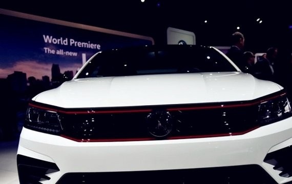 大众帕萨特GT正式亮相，6缸发动机284匹马力，外观太帅了！