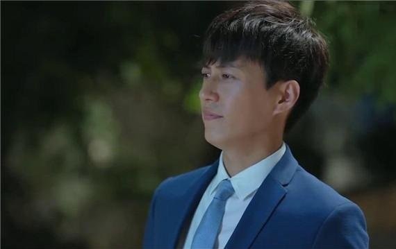 《恋爱先生》座驾盘点，这车形似帕萨特，实际比靳东的座驾贵太多