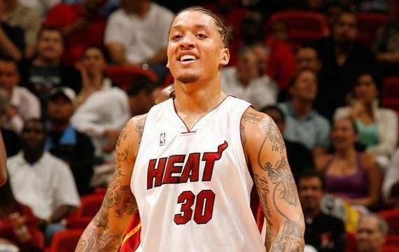 他是NBA榜眼秀,曾一年买9辆车,身家千万,如今只买一台3.8万车