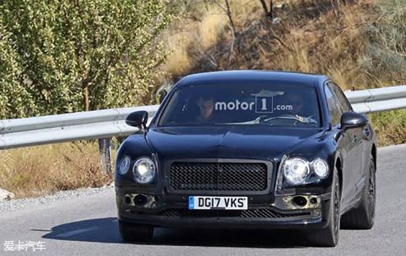 全新一代宾利飞驰谍照曝光 或明年发布