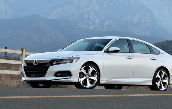 除了帕萨特，年轻人都喜欢这几款B级车，颜值靓配置高