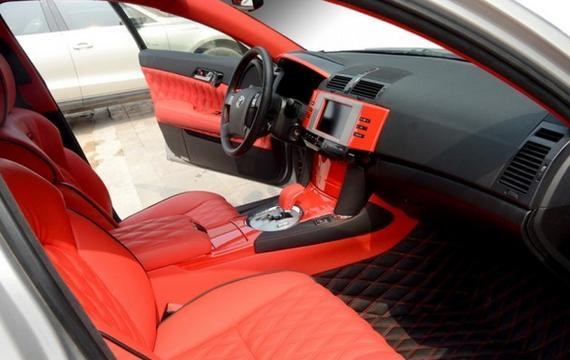 我的锐志改成了中国红内饰