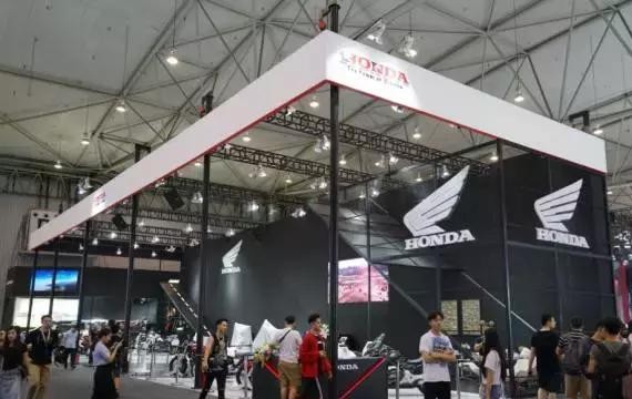最大摩托车展台！本田大排量摩托亮相2017成都国际车展