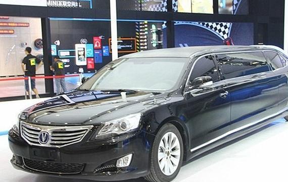 比红旗更牛的加长国产车，豪华包厢只卖30万，劳斯莱斯都服了
