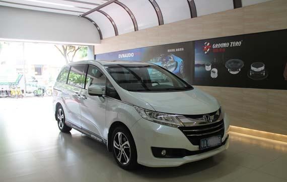 本田奥德赛汽车隔音改装，安博士黑玉双层四轮隔音