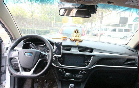 吉利帝豪百万款向上版，标准的准新车，性能已经达到最好的状态