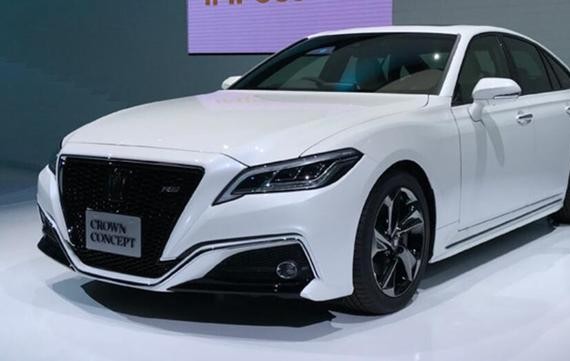 全新丰田皇冠诞生，配史上最丑前脸，雅阁帕萨特看完松了口气