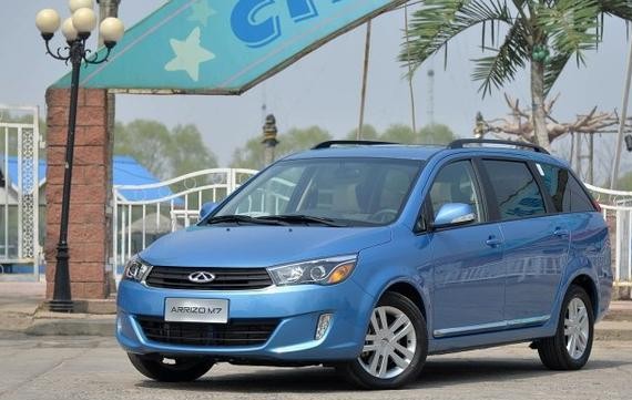 这好车8万就能买，轴距2米8，悬浮车顶+CVT，买宝骏还是它