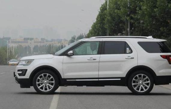 男人最爱的SUV，外观不输路虎，内饰低调有内涵，男人味十足