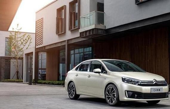 6.9L的油耗，11万就能开回家，老百姓的买菜车，质量没的说