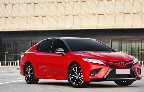 第八代凯美瑞变化激进，竞争雅阁等口碑中级车，能如愿稳赢？