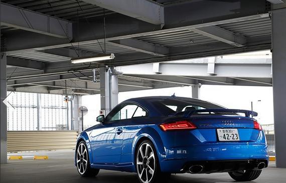 对手超过力量和安定感，历代最快的奥迪TT RS双门款