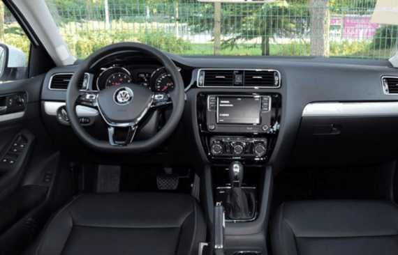 速腾新款车型来袭，1.6L主动型售价仅13万，内饰不输奔跑！