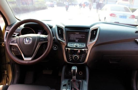 新车落地14万，现在仅标价8万，1.8T动力充沛，适合年轻人开