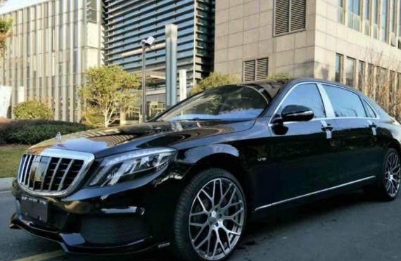 开车司机看到奔跑这辆车要躲远远？350万奔跑S600迈巴赫超奢华！